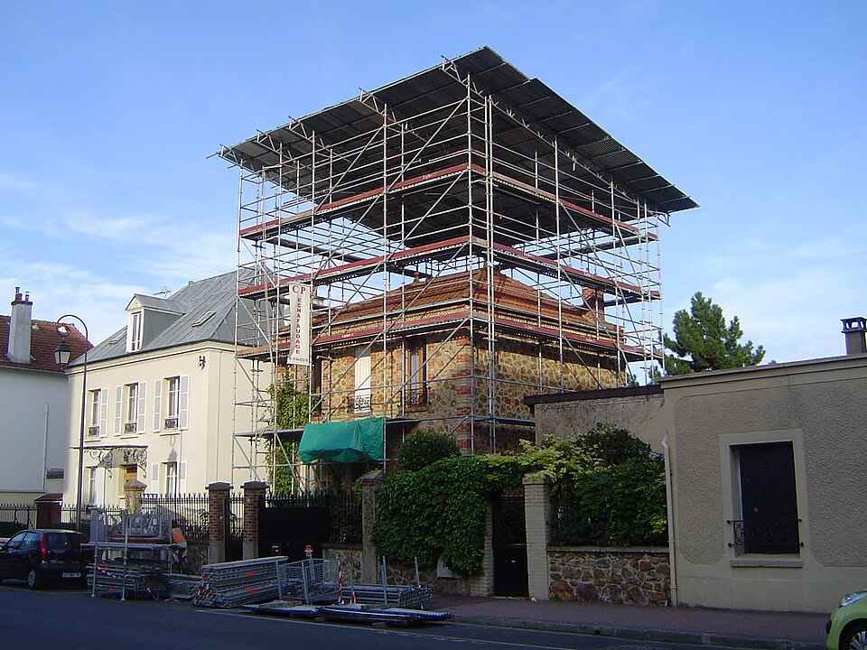 Surélévation d'une maison individuelle.